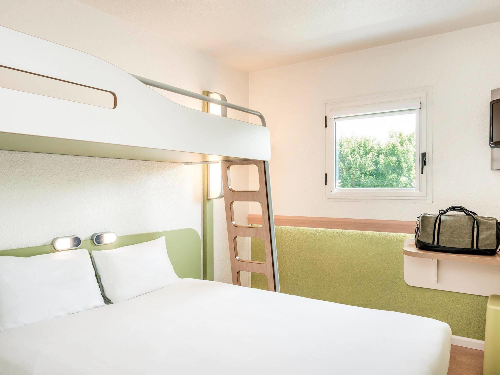 Ibis Budget Argenteuil Bords De Seine Bagian luar foto