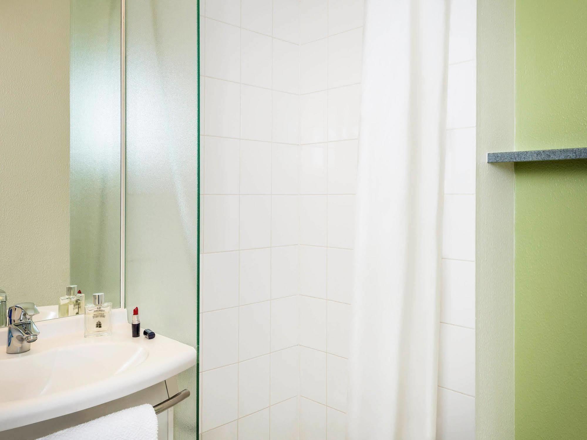 Ibis Budget Argenteuil Bords De Seine Bagian luar foto